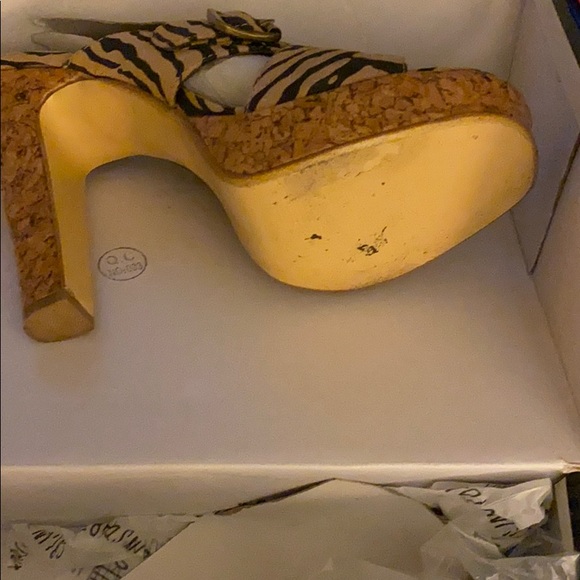 Sandals - Picture 3 of 5